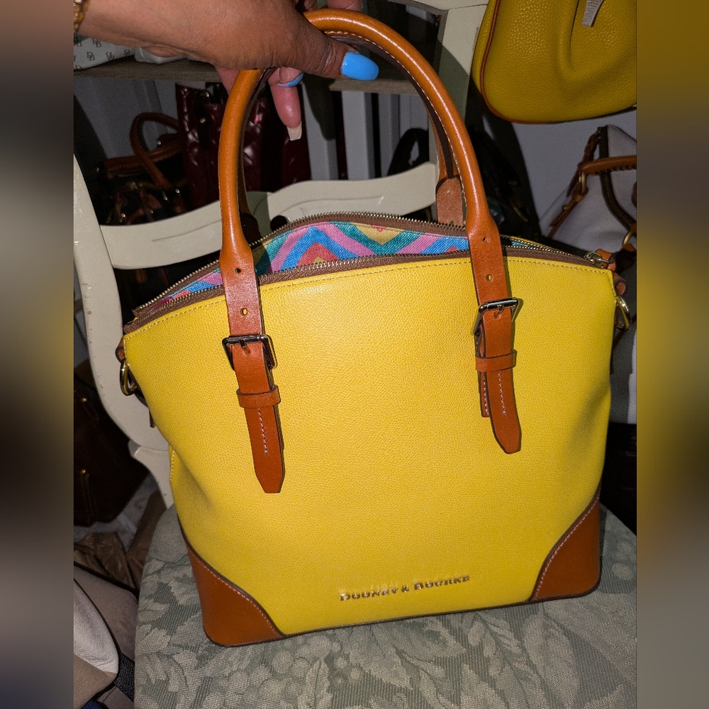 Dooney Lrg Domed Satchel Bag Dandelion 🌼✨